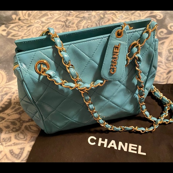 💙CHANEL😍Mini Matelasse Light Blue Lambskin Bag - Picture 12 of 15